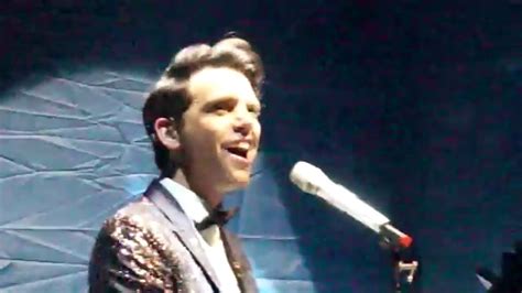 MIKA - Grace Kelly (Live in Seoul, KR @ Jamsil Indoor Gymnasium on FEB 12, 2016) - YouTube