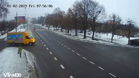 Funny Russian car crashes 2020 February winter - One News Page VIDEO