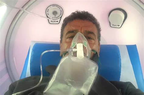 Chris Kamara shares "recovery" snap in oxygen chamber - Daily Star