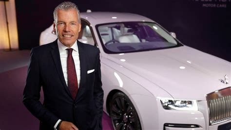 Rolls-Royce launches £250,000 car as demand rebounds - BBC News