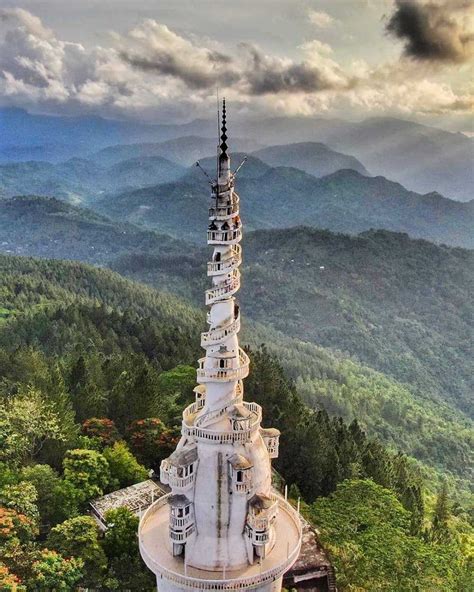 Ambuluwawa Tower, Sri Lanka : r/crazystairs