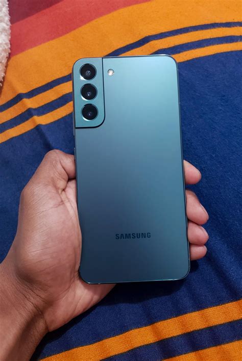 Just got my green S22 Plus. Picture was taken on my S9 plus. This color is amazing... : r/GalaxyS22