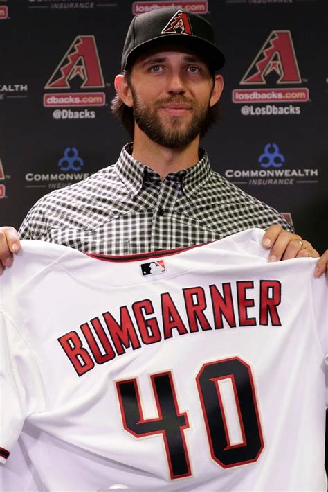 D-backs finalize Bumgarner's $85 million, 5-year deal