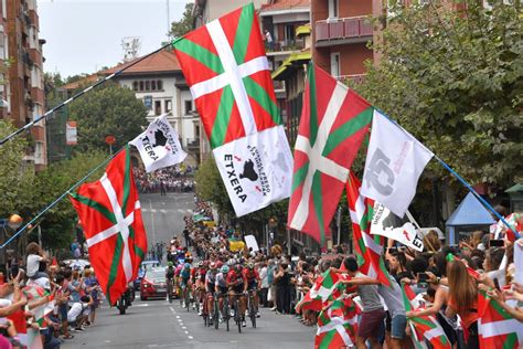 Vuelta a Espana stage 4 Live - The race hits the Basque hills | Cyclingnews