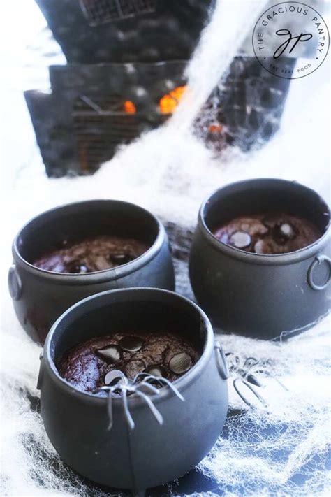 Easy Homemade Cauldron Cake Recipe 2024 - AtOnce