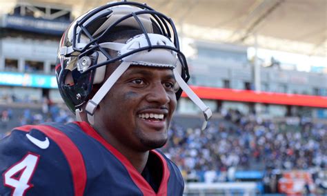 Texans’ Deshaun Watson pledges scholarships for reading challenge kids