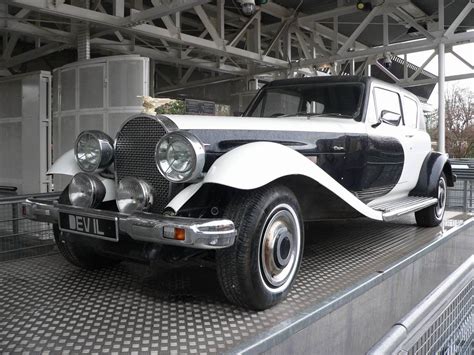 Panther Deville '101 Dalmatians' Classic Car