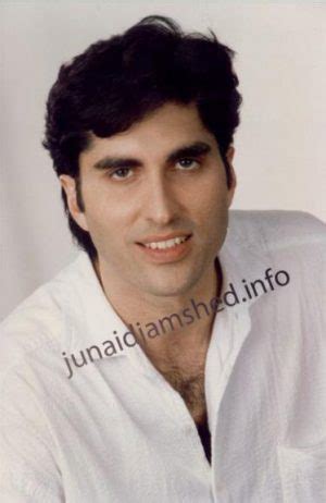 Junaid Jamshed Death Fact Check, Birthday & Age | Dead or Kicking