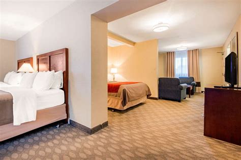 Comfort Inn Niagara Falls, ON - See Discounts