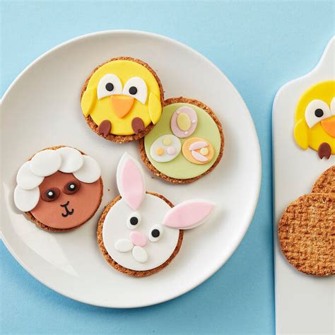 How to Decorate Your Own Easter Biscuits | Hobbycraft