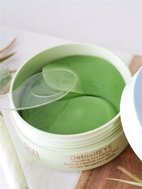 Drugstore Delight: Pixi DetoxifEYE Depuffing Eye Patches - Solo Lisa