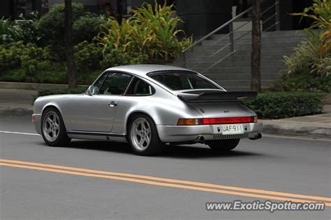 Porsche 911 spotted in Taguig, Philippines on 06/29/2014