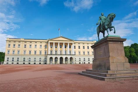 Oslo Royal Palace (Kongelige Slott), Oslo | Tickets & Tours - 2024