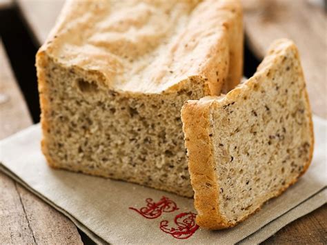 Leinsamen-Hirse-Brot Rezept | EAT SMARTER