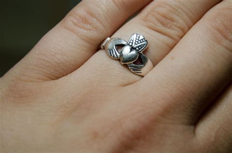 3 Ways to Wear a Claddagh Ring - wikiHow