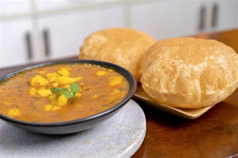 Poori Aloo Bhaji Recipe | Puri Bhaji Banane Ki Recipe | Aloo Puri Bhaji ...