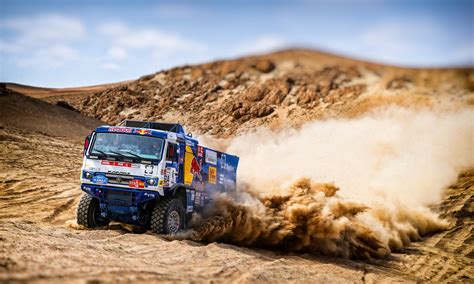 Wallpaper : desert, Rally, vehicle, Truck, racing 2560x1536 - WallpaperManiac - 1540397 - HD ...