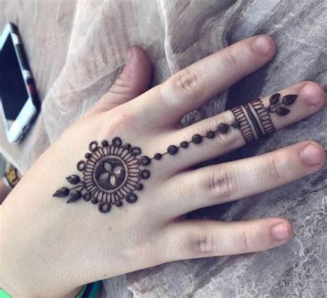 Easy Henna Designs For Beginners