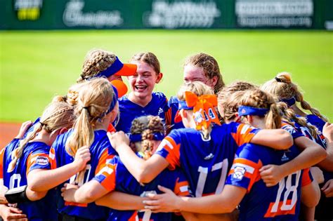 Little League Softball World Series | Free Photo - rawpixel