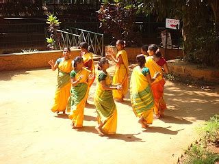 Desievite.com : Fugdi:Folk dance form of Konkan region