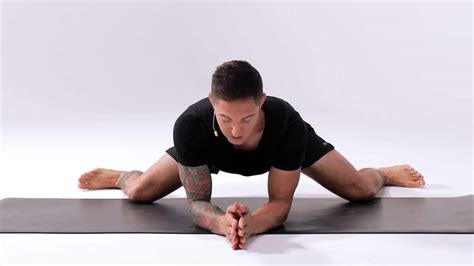 Frog Stretch Exercise Guide: How To, Benefits, Muscles Worked