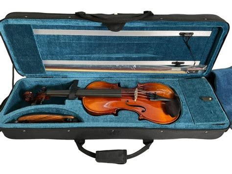 Reproduction Stradivarius Violin | Live and Online Auctions on HiBid.com