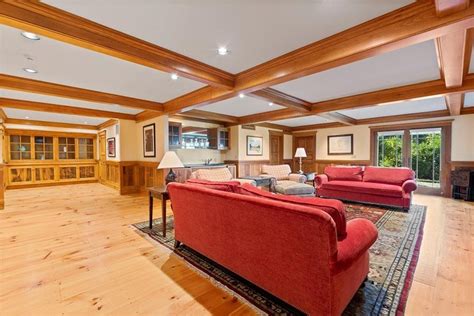 On the Market: A Vermont Lodge with Mountain Views