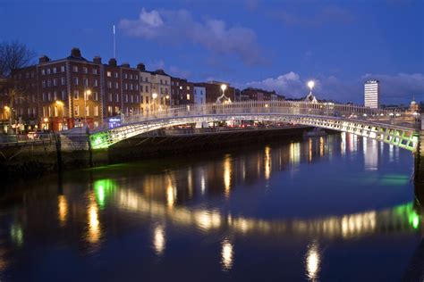 Night shot of River Liffey; Ha’penny bridge; dublin city – Irish Broad Left