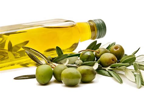 Olive Oil vs Vegetable Oil - Difference and Comparison | Diffen