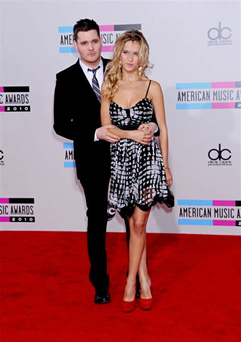 Michael Buble Picture 16 - 2010 American Music Awards - Arrivals