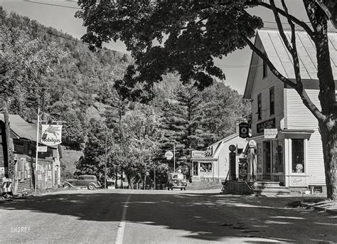 Scenic Route: A Stunning Snapshot from 1941