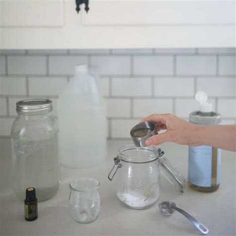 Homemade Nontoxic Bathroom Scrub Cleaner - Farmhouse on Boone