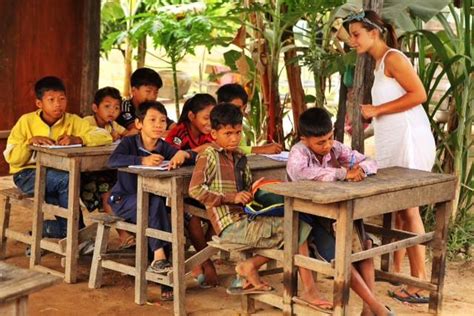 A school in Cambodia | GoGetFunding