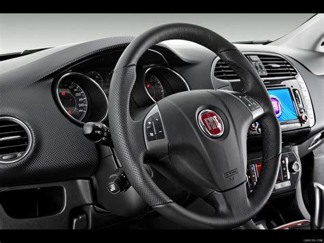 Fiat Bravo Absolute 1.8 16V E.torQ Dualogic - Interior | Caricos