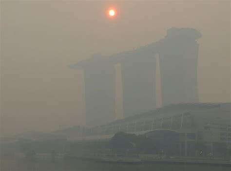 Photo of the Day: Haze in Singapore | Asia Society