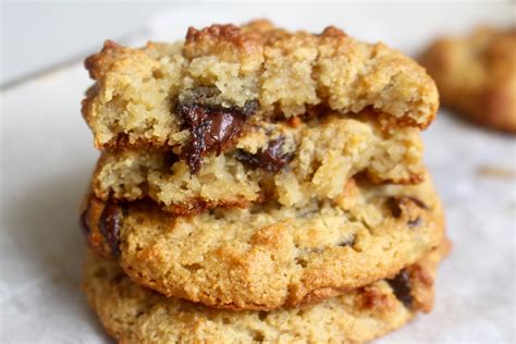 Easy Almond Flour Banana Cookies - Splurge with Ella