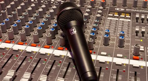 10 Best Microphone Mixers & Their Reviews [Updated 2021]