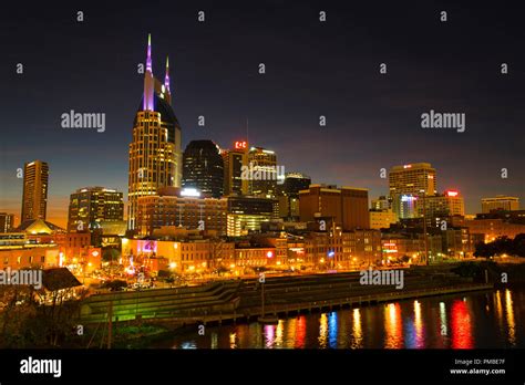 Nashville skyline at night. Nashville, Tennessee Stock Photo - Alamy