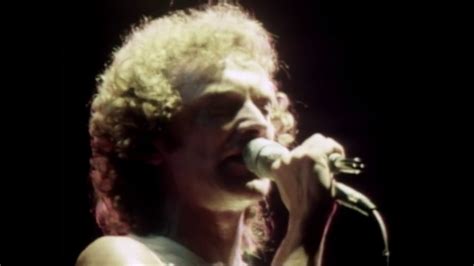 Foreigner - Waiting for a Girl Like You (Official Music Video) - YouTube