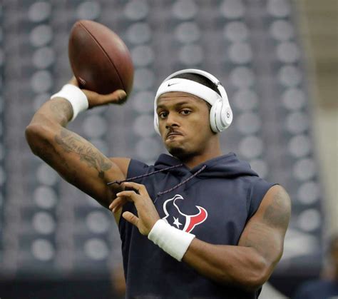 Mixed bag for Texans rookie Deshaun Watson in NFL debut