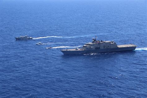 USS Wichita conducts maritime interdiction exercise with Dominican ...