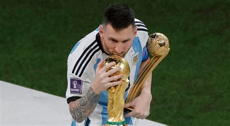 MESSI LEVANTANDO A TAÇA PELA ARGENTINA: Veja as fotos do título da ARGENTINA na COPA DO MUNDO ...