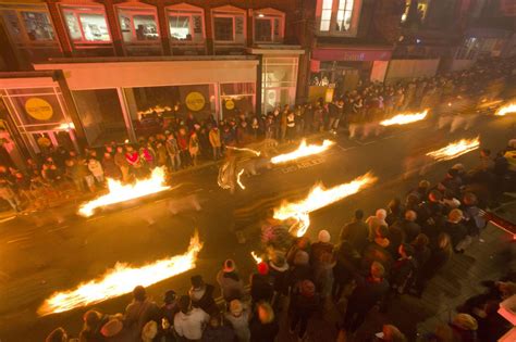 Lewes Bonfire Night celebrations - Mirror Online