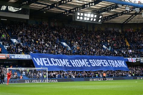 Chelsea fans make Frank Lampard feelings clear with two huge banners ...