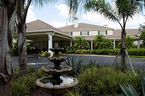 Lexington Manor at Port Charlotte | Senior Living in Port Charlotte, FL