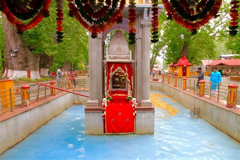 10 Religious Places in Jammu and Kashmir - Toueisr Attractions and ...