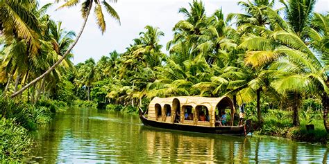 Top Places to Visit in Kerala. Alleppey Backwaters | by Sumit Gawali | Medium