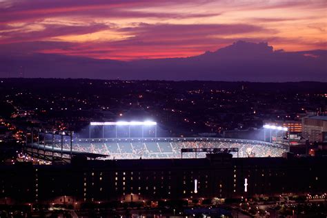 Just a photo of Camden Yards last night : r/baltimore