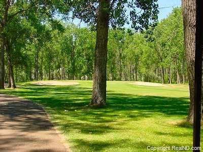 Riverwood Golf Course Photo Tour - Bismarck, North Dakota | Company holiday party, Photo tour, Photo