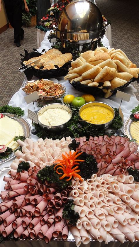 Luncheon buffet More Party Platters, Party Trays, Snacks Für Party, Party Appetizers, Appetizer ...